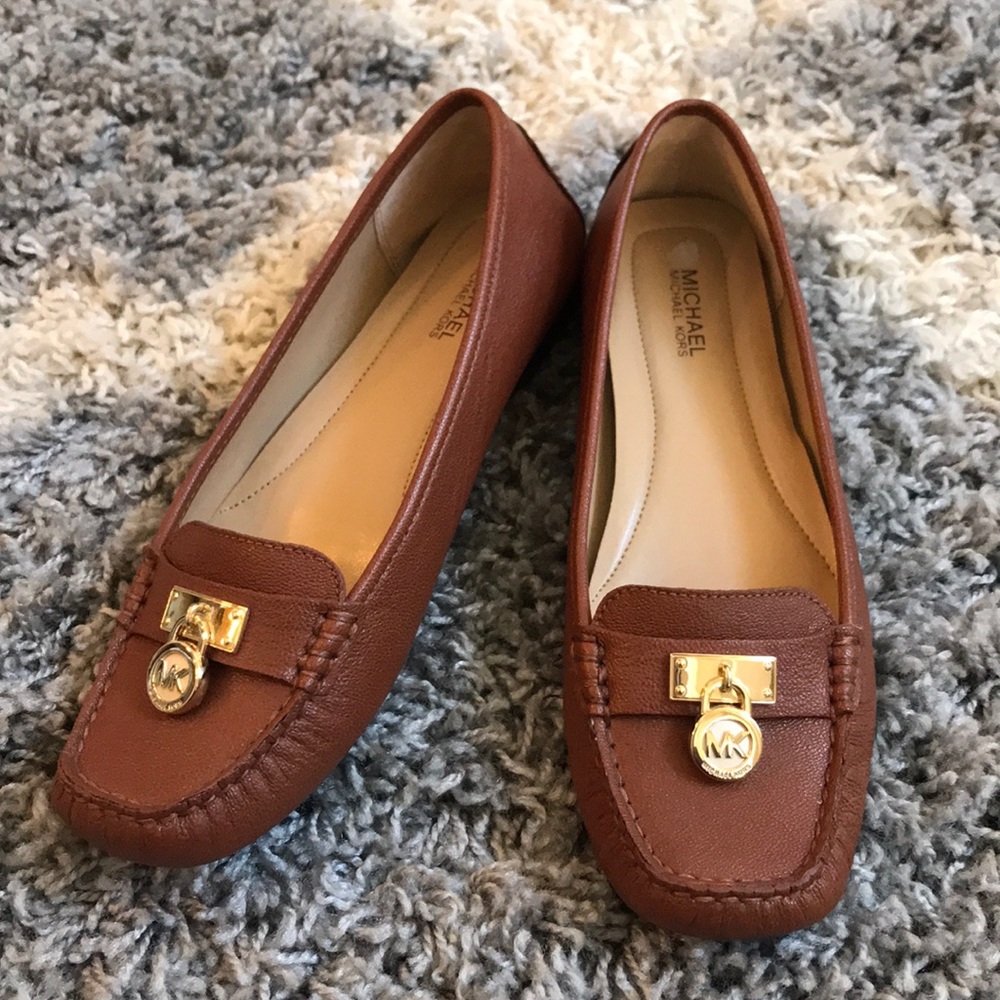 NWOB Michael Kors Tan Loafers